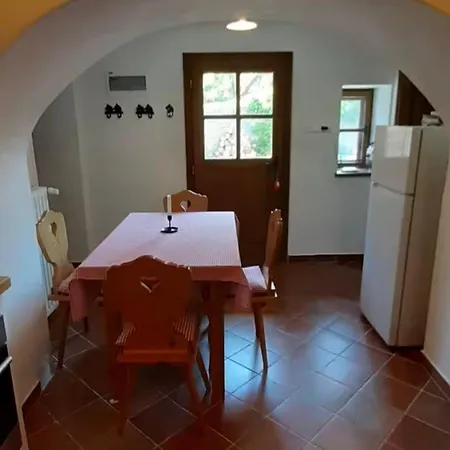 Apartament Hovirag Vendeghaz *